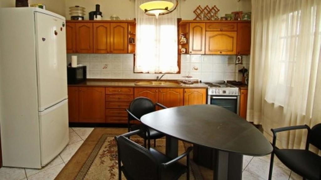 Apartment Large Near The *